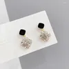 Studörhängen Retro Hong Kong Style Sier Needle Female Micro Inlaid Zircon Rhombus Ornament Black Square Ear Dreop