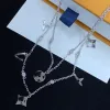 Partihandel Klassiska kvinnor Luxury Crystal Charm Chain Chain Necklace Brand Designer Gold Silver Plated rostfritt stål Pendant Chokers Fashion Jewelry Accessories Gift