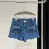 Shorts femininos 2024 primavera / verão mulheres y2k arco bolso broca botão cintura alta moda temperamento versátil algodão denim