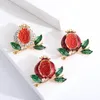 Broches moda strass vermelho romã outono fruta folha verde pino esmalte para mulheres unissex terno casaco acessórios de roupas