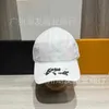 Boll Caps Designer New Cotton Soft Top Baseball Hat with Graffiti Quality Fashionable Sunshade and Sunscreen Hat Otvl