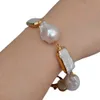 Yygem Natural Nucleated Flameball Baroque Pearl Odlat vit rektangel Pearl Wrap Armband CZ Pave Lobster Clasp 240305