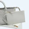 Botteg Venet High -End -Taschen für Einkaufstaschen Hochwertige Einkaufstasche für Frauen 2024 Neue handgefertigte gewebte Handtasche Top Layer Schaffell mit großer Kapazität Cross Original 1: 1 mit echtem Logo