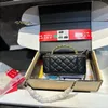 2023 neue Designer-Griff-Kettentasche 7A hochwertige Damen-Luxus-Box-Mode-Nano-Kupplung C-Leder-Schulter-Kosmetik-Crossbody-Spika