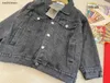 New Kids Coat Kids Designer Clothes Baby Denim Jacket Storlek 110-150 broderad logotyp på bakre pojkar flickor ytterkläder 24mar