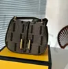 Bolso Bolsos de diseñador Bolso Baguette para mujer Bolso de mano de lujo Bolsos cruzados de moda Bolso de hombro clásico Cartera Monedero con solapa en relieve Monedero famoso Totes de lona Regalo