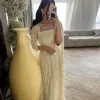Sets Sharon disse que Dubai Feathers vestidos de noite amarelo claro com mangas de capa vestidos de festa de casamento de mulheres roxas árabes SS420