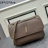 Tasarımcı Çanta Zinciri Crossbody Çanta Lüks Omuz Çantası Seyahat El çantası Yumuşak Koyun Dinili Fil Desen Alışveriş Çantası Büyük Kapasiteli Flep Tote Çanta Moda Hobos Çanta