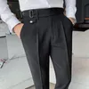 Mężczyzn Suit Pants British Style Business Casual Solid Slim Fit Strause do formalnych spodni Ubranie 240309