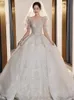 Abiti da sposa con maniche corte modeste Abiti da sposa Abiti da sposa Collo gioiello trasparente Paillettes applicate in pizzo Taglie forti Robe De Mariee Realizzato su misura