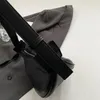 Axelväskor kvinnor enkel crossbody väska pu läder casual satchel dragkedja stängning fast färg dagligen för damer