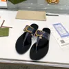 Stylish Slipper Woman Sandals Flip Flops Högkvalitativ slipning med klassiska plattskor Thong Slipers Designer Finns i storlek 35-42