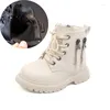 Buty 2024 AutumnWinter Children Style Brytyjczyk polar Chłopiec ciepłe małe skórzane buty dziewczyny bawełniane botki modowe