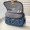 Vitrine Olay nouvelle chaîne petit sac carré 2024 Chambray matelassé oreiller Madison une épaule doux européen