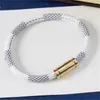 Classico bracciale in pelle da uomo bracciali firmati da donna regolabile ampio fiore plaid braccialetto designer gioielli hardware placcato oro fascino braccialetto moda 4z5ds