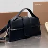 Borsa sottobraccio classica da donna di stilista di lusso con tracolla staccabile in pelle scamosciata smerigliata, portafoglio portatile monospalla