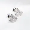 Ohrstecker aus S925-Sterlingsilber mit ausgehöhltem Dreiecksrock für Damen, minimalistische Modemarke, wunderschöner Schmuck, Bankett-Geschenk