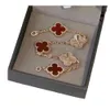 Van Clover Bracciale 2023 Nuovo Double-sided Quattro foglie Cinque Fiori Donne Acciaio al titanio Gioielli a mano Regali per le amiche HU85 18