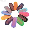 Barnstrumpor Autumn/Winter/Spring/Summer Non-Slip Floor Socks Candy Color Cotton Yoga Trampoline Socks Soles Lim Early Education Socks YQ240314