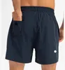 2024 Men Lu Yoga Sports Korte snel droge shorts met achterzak mobiele telefoon Casual lopende Lululy Lemenly Gym Jogger Pant