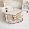 Hot Designer torebka w Europie i Ameryce Crossbody ręcznie nowa modna minimalistyczna torba damska w Internecie czerwona wszechstronna wszechstronna torba na pojedyncze ramię