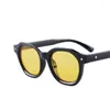 Óculos de sol quadrados mulheres 2024 tons para vintage vermelho amarelo punk gafas de sol hombre lentes mujer