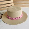 Шляпы с широкими полями, летняя солнцезащитная кепка с большим верхом, женская плоская шляпа ярких цветов с акриловой цепочкой, модная повседневная соломенная кепка, оптовая продажа