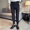 メンズスーツ高品質のビジネススーツパンツ男性ソリッドカラーオフィスソーシャルドレススリムフィットユニフォームウェディングズボンギフトベルト