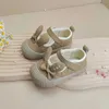 First Walkers 0-3 ans chaussures de printemps tous les jours pour les enfants avec des oreilles mignonnes kaki beige décombres doux petites filles garçons baskets bébé marcheurs en plein air 240315