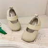 First Walkers New Baby Shoes for Spring Girls Leather Shoes Princess Soft Sole Outdoor Single Shoes Fashion Toddler Small Kids Shoes 240315