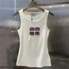 Mui Mui Tank Top Designer Tops قمم القطع سترات النساء T القمصان الفاخرة للحرف الرونستون Tankless Tees Vest Sports Vest 351