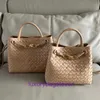 Bolsos de hombro Bottgss Ventss Andiamo de cuero original de alta calidad a la venta 2024 Nuevo bolso de mujer de cuero genuino tejido a mano de moda en forma de 8 con logotipo real