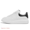 Designers Oversized Casual Sports Shoes Trainers Mens Women Triple White Black Leather Suede Velvet Espadrilles Luxury Rubber Sole Jogging Outdoors Sneakers V66