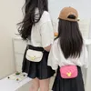 INS Meninas coloridas bolsas acolchoadas Moda crianças dos desenhos animados metais fivela corrente saco de ombro único crianças PU couro crossbody sacos A8574