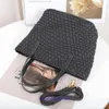Designer Bottgss Ventss Cabat Sacs fourre-tout tissés pour femmes Version coréenne du panier à choux tissé à la main à la mode avec une seule épaule avec un vrai logo