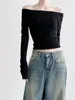 女性のTシャツファッション女性ソリッドカラーショートTシャツボートネック長袖オフショルダー春秋スリムフィットトップウェア