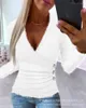 Mulheres Camisetas Manga Longa Slim Fits Camisetas Bainha de Cor Sólida Y2K Cruz V-Pescoço Top Mulheres Ruched Abotoado Camiseta Outono Fuzzy Casual