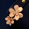 Nuovo design lucido Lucky Grass con diamanti Anello aperto Fiore da donna Anello pieno di diamanti Anello nuziale Gioielli firmati R007