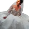 Abiti da sposa principessa Dubai maniche lunghe applicazioni di pizzo perle in rilievo avorio abiti da sposa linea a collo trasparente abito da sposa moderno arabo 2024