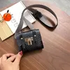 Bolsas de cintura para mujer, bolso con cinturón negro, patrón de cocodrilo, paquete de cuero PU, bolso de hombro a la moda para mujer, bolso cruzado divertido para el pecho