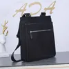 Luxurys Designers Bags P 251New Bag Space To Messionitys Lightweight Fabrics柔らかく快適な男性や女性のためのエクセシティ