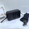 lyxväska designer väskor kvinnor väska axel väska handväska klaffväskor kvinnor män shopping pursar svart vit konstverk pu blixtlås crossbody väska grossist hög kvalitet