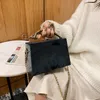 Chic axelväskor för kvinnor handväska fashionabla låda påse godis färg handhållen middagskedja rem crossbody 240311