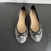 Scarpe eleganti 2023 Primavera New Bow Scarpe basse con scarpe da lavoro One Step Snakeprint 36-41 Large Women Singles J240315