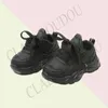 أول مشاة الحجم 15-25 الأطفال ذوي العلامات التجارية الأحذية الرياضية الخريف للفتيات الفتيان الصلبة لينة إيفا الوحيدة Khaki Black Kids Running Shoes for Baby 240315