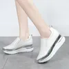 Couro de patente y plataforma tênis outono saltos escondidos sapatos esportivos mulher plus size 43 mocassins de fundo grosso 240313