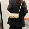 Avrupa ve Amerika'da Sıcak Tasarımcı Çanta Tek Omuz Çantası Modaya Modaya Gizli Küçük Kare Crossbody Under Koltuk Alt Klasik Kadın Çok yönlü çubuk çantası