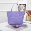 Designer Bottgss Ventss Cabat Sacs fourre-tout tissés pour femmes Version coréenne du panier à choux tissé à la main à la mode avec une seule épaule avec un vrai logo