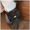 Borse a tracolla superiori Borsa di design con catena di nicchia colorata Tendenza con paillettes Cena Singola spalla a tracolla sotto le ascelle per borse da donna Tote 240311