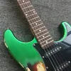 Hot Sale Antique Electric Guitar, Metal Green och Black Guard Board, riktiga foton